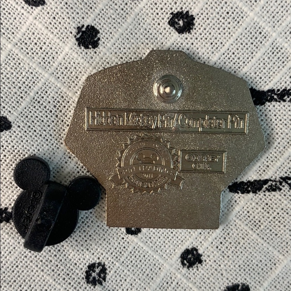 Disney Red Jacket Pin - Picture 2 of 3